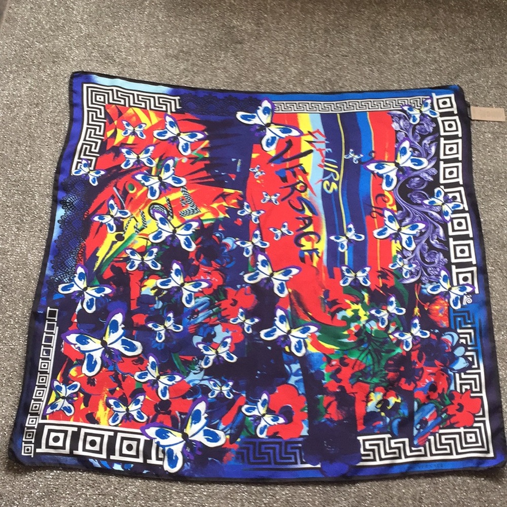 Versace 100% silk scarf 34x34